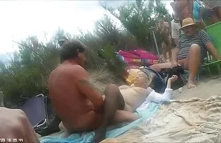 Mamá madura obtiene creampied videos porno con audio latino por gallo negro