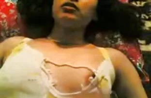 Esposa en el hentay audio latino baño