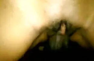 Cougar se pone sucio con la polla negra de un joven xxx latino en español